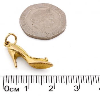 9ct gold Charm